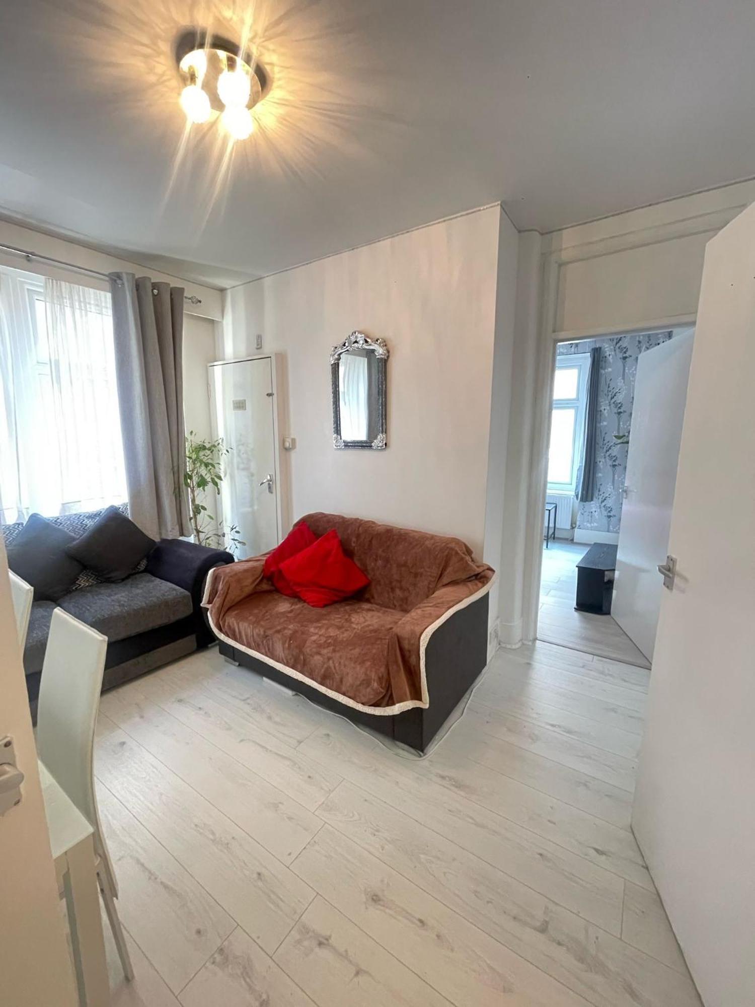 Lovely 2 Bed Flat 2 Floor Miles Londres Exterior foto